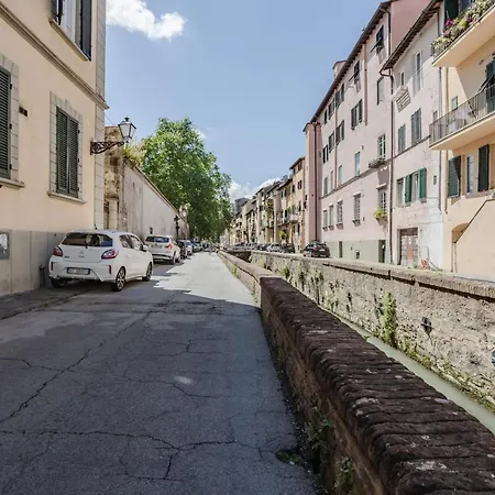 Historic Center Cozy Apartment! Lucca