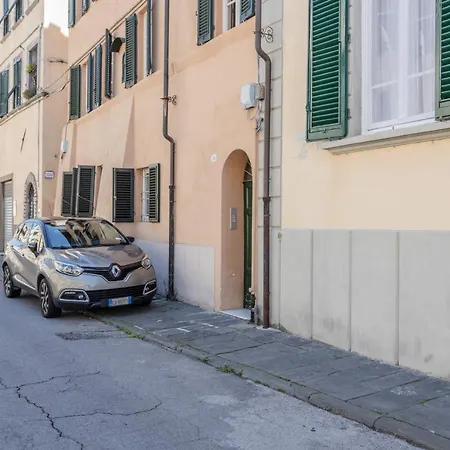 Historic Center Cozy Apartment! Lucca